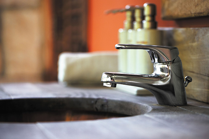 A2B Plumbers are able to fix any leaking taps you may have in Stonebridge. 